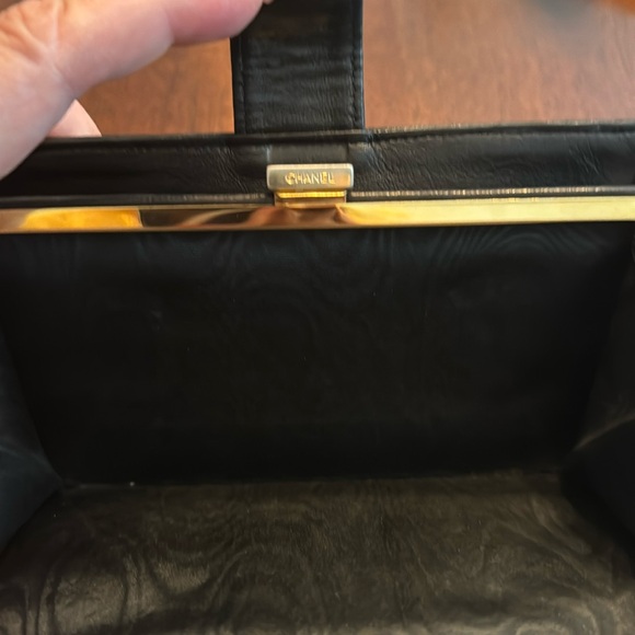 Chanel Lambskin Kisslock Wallet - Picture 5 of 12